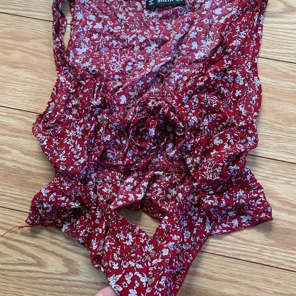 Shein cropped open top - Picture 2 of 3